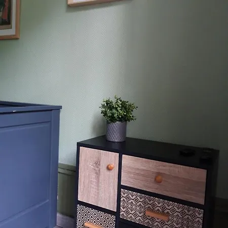 Le 110, Un Grand 2 Etoiles, Pour Faire A Pied * Aix-les-Bains