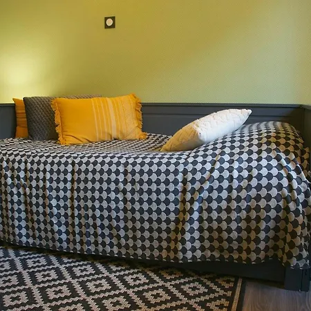Le 110, Un Grand 2 Etoiles, Pour Faire A Pied Apartment